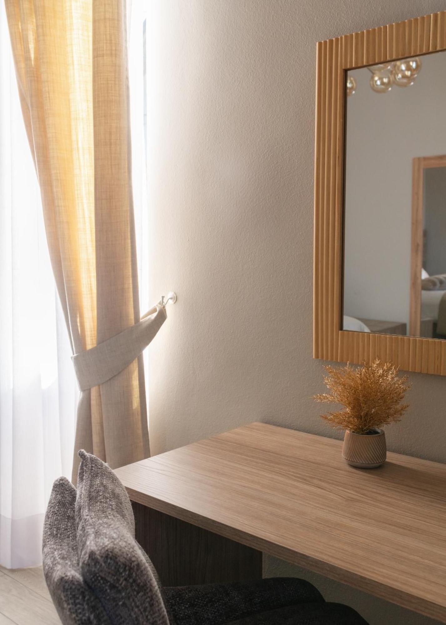Charming Moment Di Villa Porta - La Vigna Luino Exterior foto
